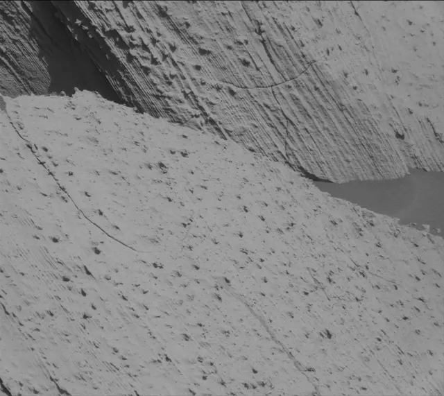 Sol 3892: Mast Camera (Mastcam)