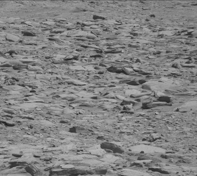 Sol 3892: Mast Camera (Mastcam)