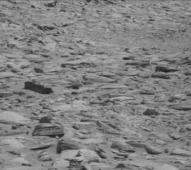 Sol 3892: Mast Camera (Mastcam)