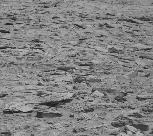 Sol 3892: Mast Camera (Mastcam)
