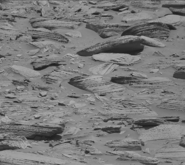 Sol 3892: Mast Camera (Mastcam)