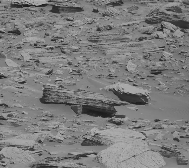 Sol 3892: Mast Camera (Mastcam)