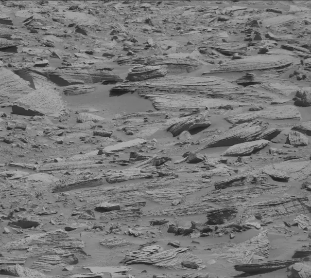 Sol 3892: Mast Camera (Mastcam)