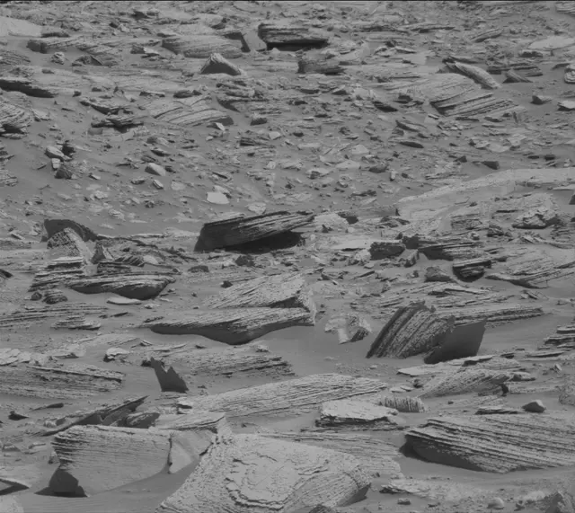 Sol 3892: Mast Camera (Mastcam)