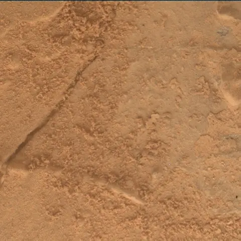 Sol 3892: Mars Hand Lens Imager (MAHLI)