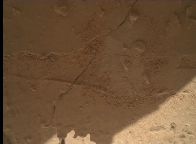Sol 3892: Mars Hand Lens Imager (MAHLI)