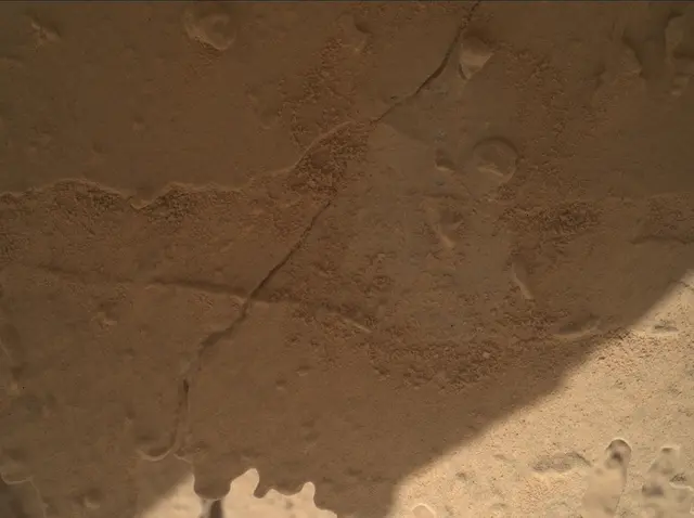 Sol 3892: Mars Hand Lens Imager (MAHLI)