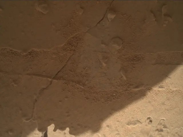 Sol 3892: Mars Hand Lens Imager (MAHLI)