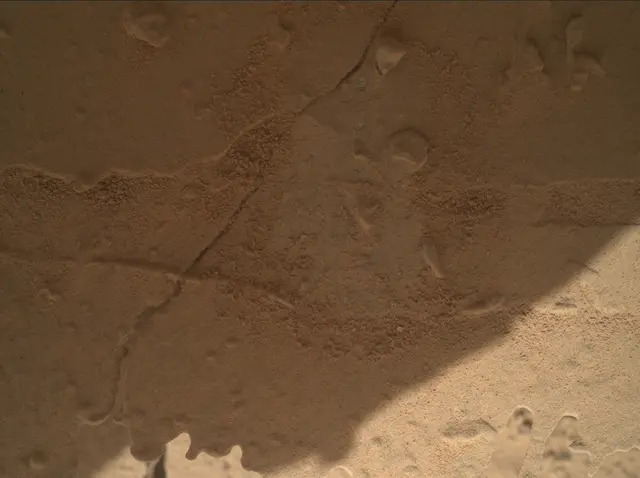 Sol 3892: Mars Hand Lens Imager (MAHLI)