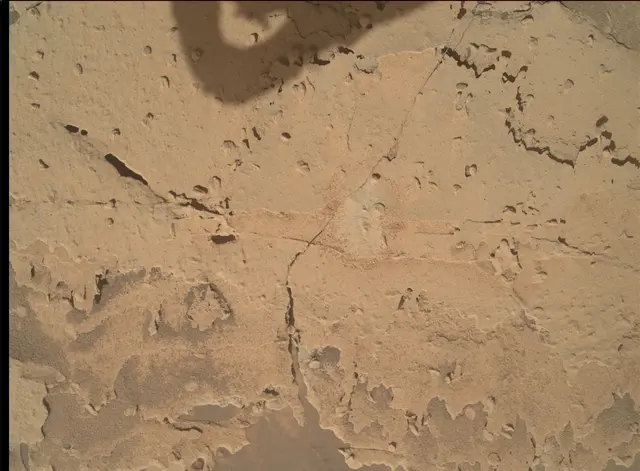 Sol 3892: Mars Hand Lens Imager (MAHLI)