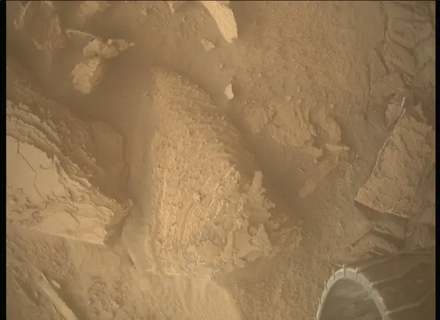 Sol 3892: Mars Descent Imager (MARDI)