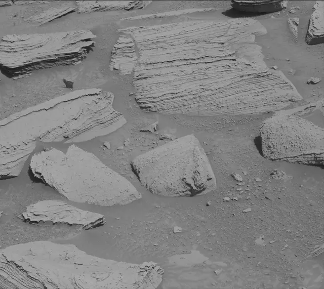 Sol 3894: Mast Camera (Mastcam)