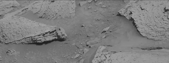 Sol 3894: Mast Camera (Mastcam)