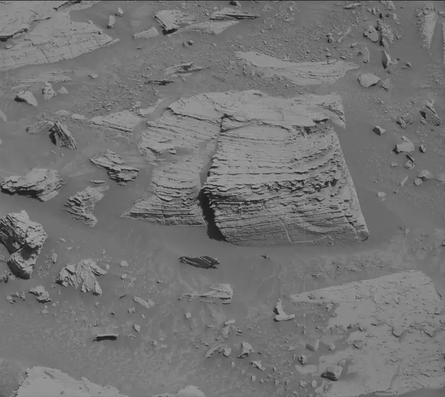 Sol 3894: Mast Camera (Mastcam)
