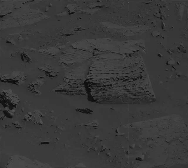 Sol 3894: Mast Camera (Mastcam)
