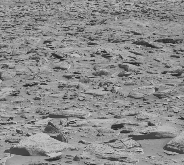 Sol 3894: Mast Camera (Mastcam)