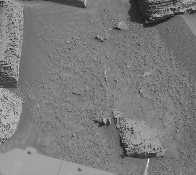 Sol 3894: Mast Camera (Mastcam)
