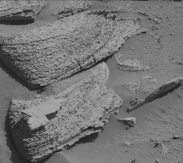 Sol 3894: Mast Camera (Mastcam)