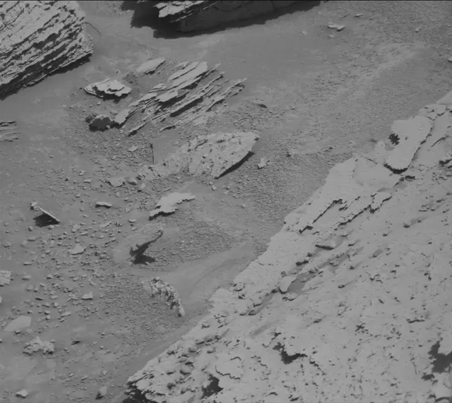 Sol 3894: Mast Camera (Mastcam)