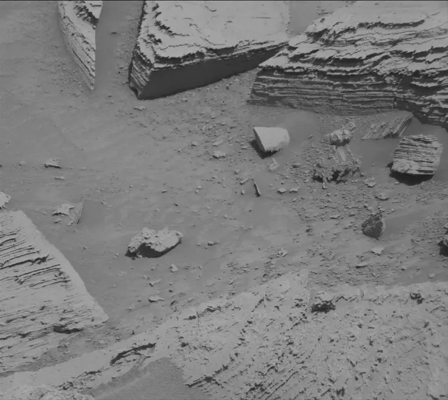 Sol 3894: Mast Camera (Mastcam)