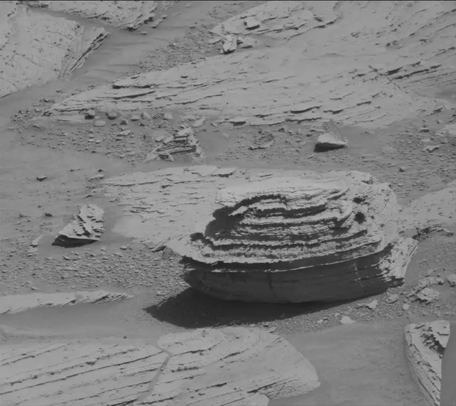 Sol 3894: Mast Camera (Mastcam)