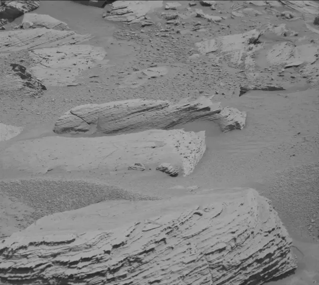 Sol 3894: Mast Camera (Mastcam)