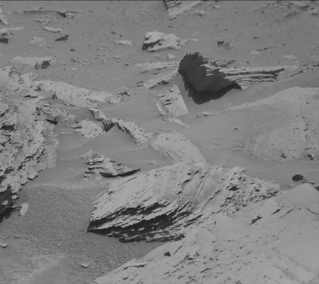 Sol 3894: Mast Camera (Mastcam)