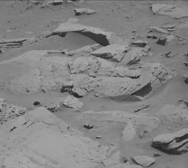 Sol 3894: Mast Camera (Mastcam)