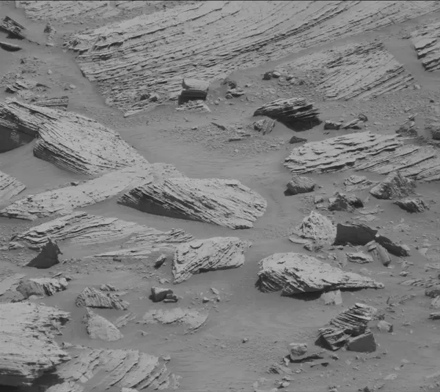 Sol 3894: Mast Camera (Mastcam)