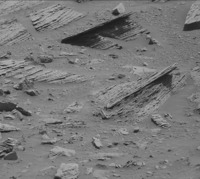 Sol 3894: Mast Camera (Mastcam)