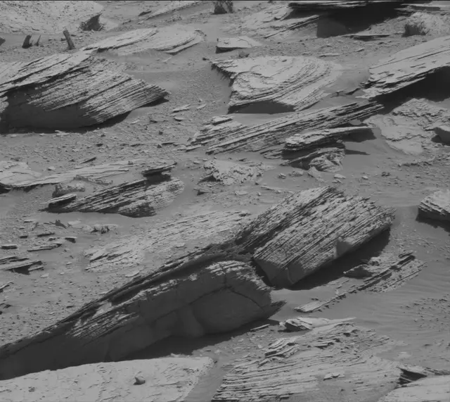 Sol 3894: Mast Camera (Mastcam)
