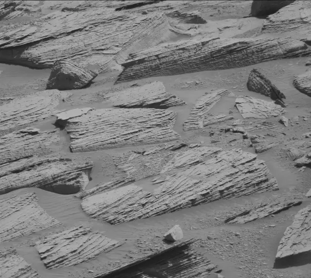 Sol 3894: Mast Camera (Mastcam)