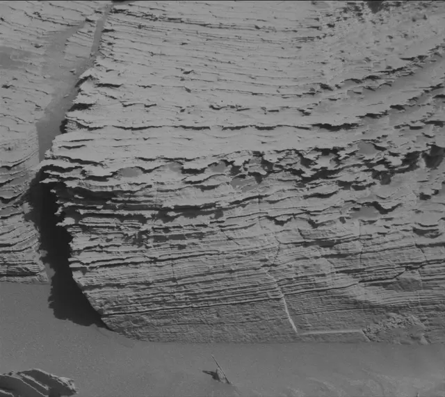Sol 3894: Mast Camera (Mastcam)