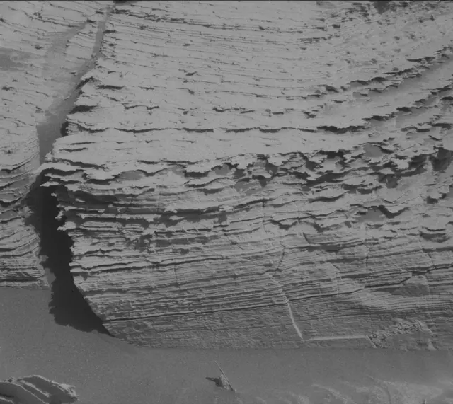 Sol 3894: Mast Camera (Mastcam)