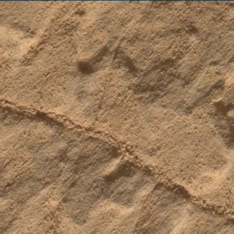 Sol 3895: Mars Hand Lens Imager (MAHLI)