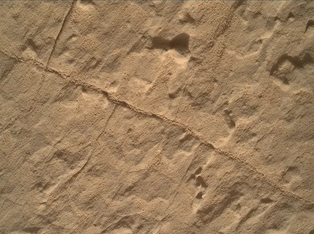 Sol 3895: Mars Hand Lens Imager (MAHLI)