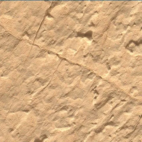 Sol 3895: Mars Hand Lens Imager (MAHLI)