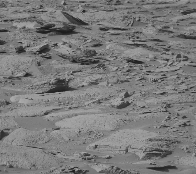 Sol 3896: Mast Camera (Mastcam)