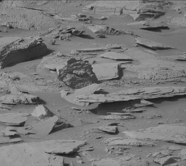 Sol 3896: Mast Camera (Mastcam)