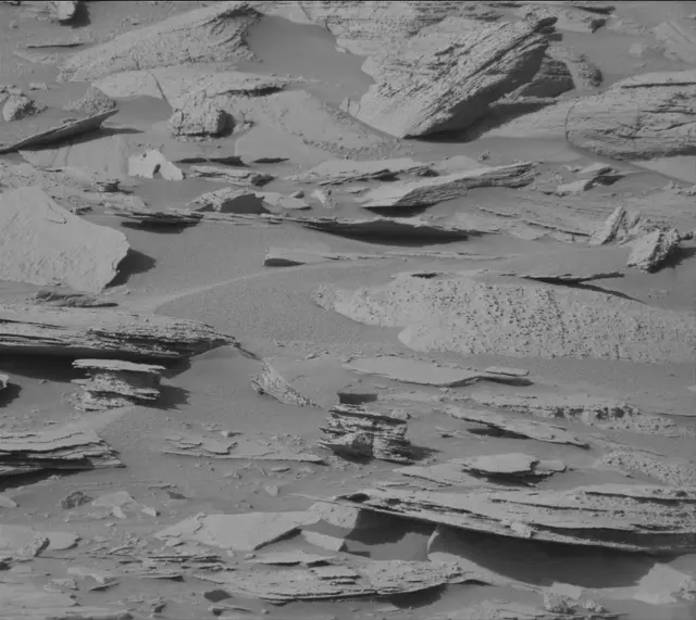 Sol 3896: Mast Camera (Mastcam)
