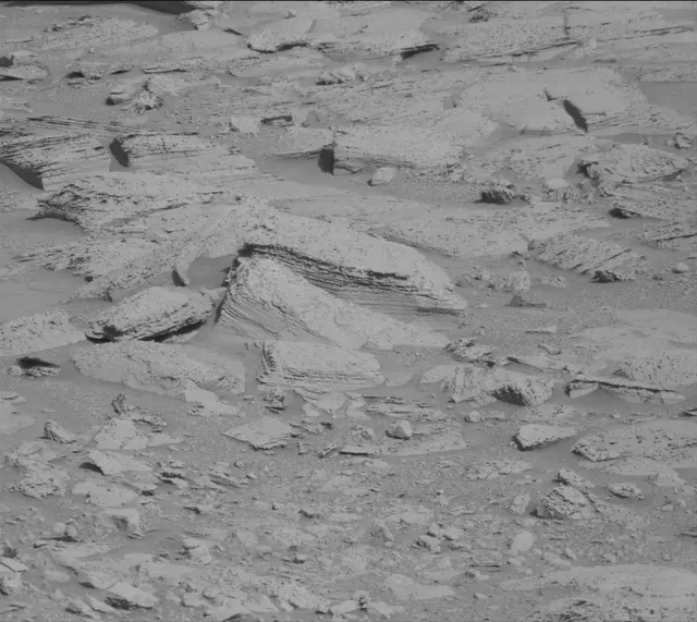 Sol 3896: Mast Camera (Mastcam)