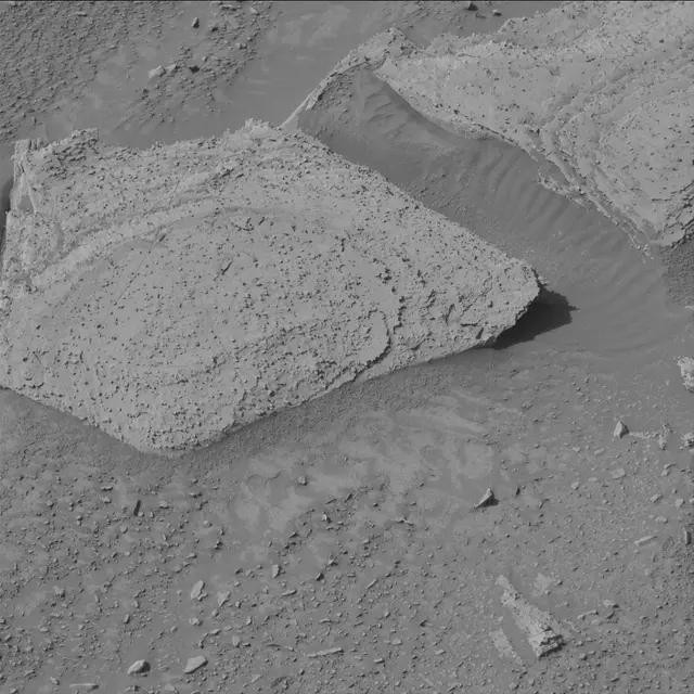 Sol 3897: Mast Camera (Mastcam)