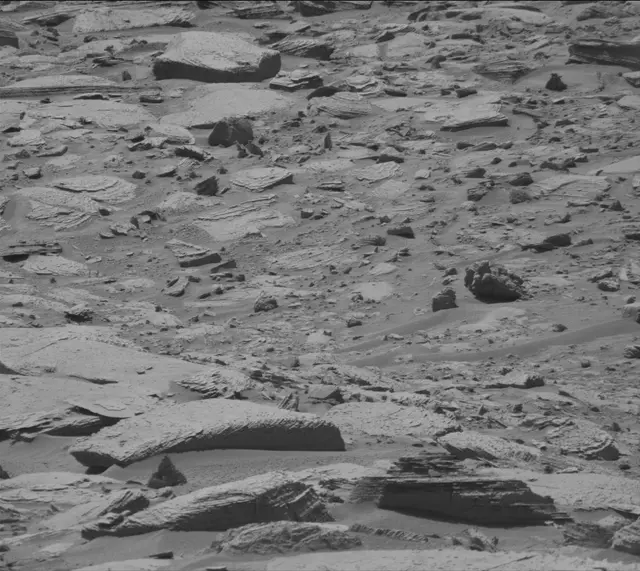 Sol 3897: Mast Camera (Mastcam)