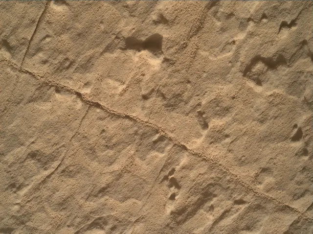 Sol 3897: Mars Hand Lens Imager (MAHLI)