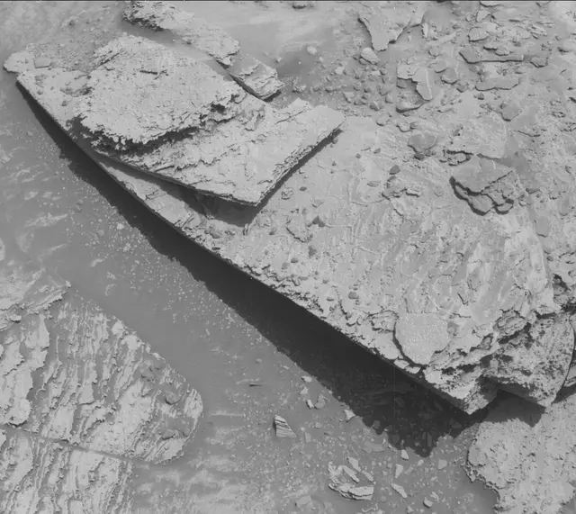 Sol 3898: Mast Camera (Mastcam)