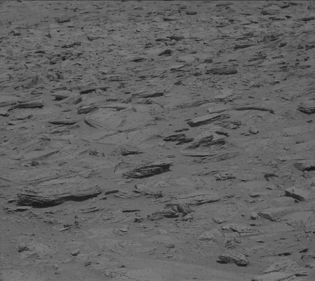 Sol 3898: Mast Camera (Mastcam)