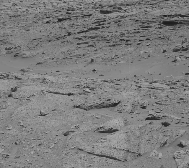 Sol 3898: Mast Camera (Mastcam)