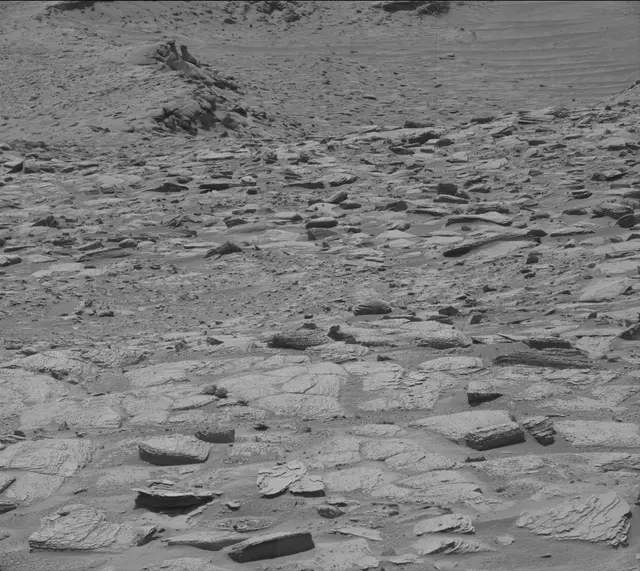 Sol 3898: Mast Camera (Mastcam)