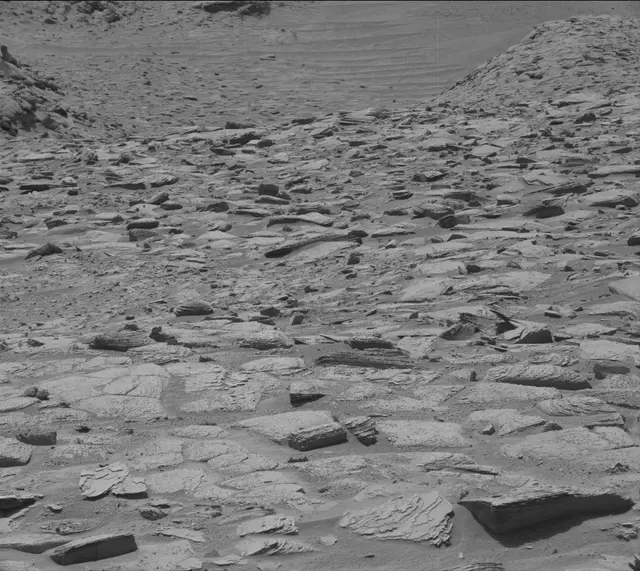 Sol 3898: Mast Camera (Mastcam)