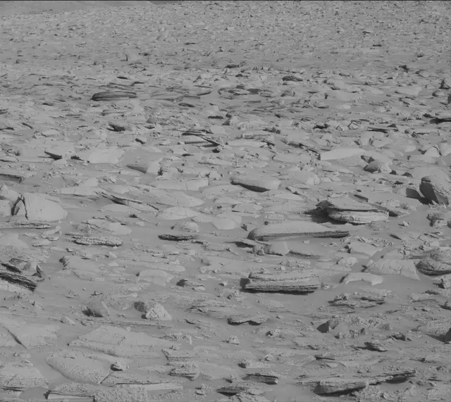 Sol 3898: Mast Camera (Mastcam)